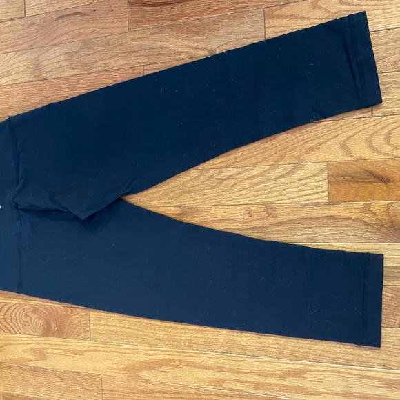Lululemon Align Crop 19" in Black Size 4 - Picture 4 of 7